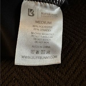 Buffbunny sports bra/ top not sure the name.. lightly worn.